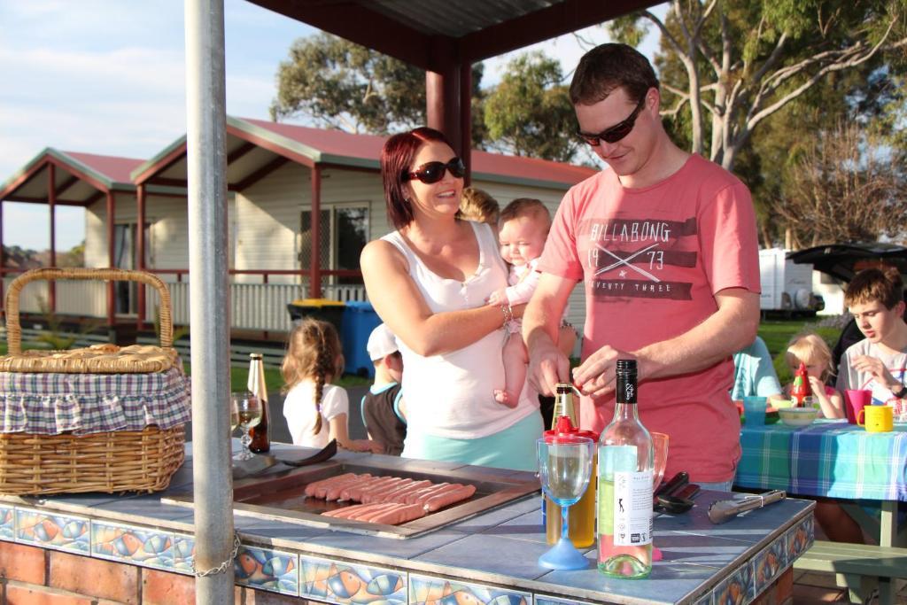 Warrnambool Motel And Holiday Park エクステリア 写真